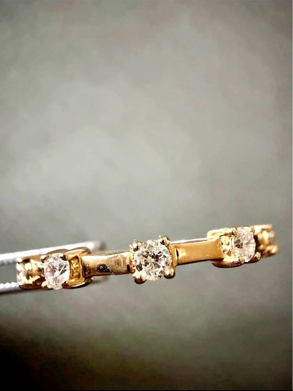 14K Gold Diamond-Style Ring
